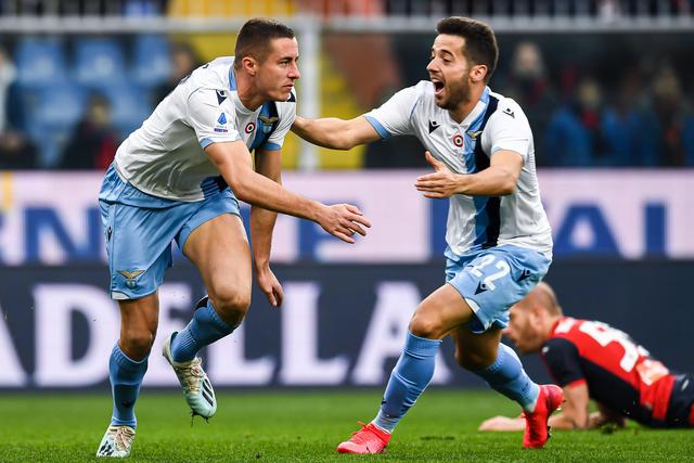 浓眉35分詹姆斯21+8 湖人22分大逆转战胜太阳